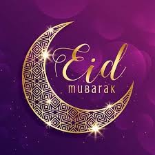 Pink/lila Hintergrund mit goldenem,verzierten Sichelmond und dem Text:"Eid Mubarak "