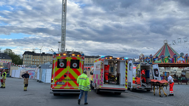 Frühlingsfest in Bayreuth: Sechs Verletzte bei Unfall mit Kettenkarussell | News