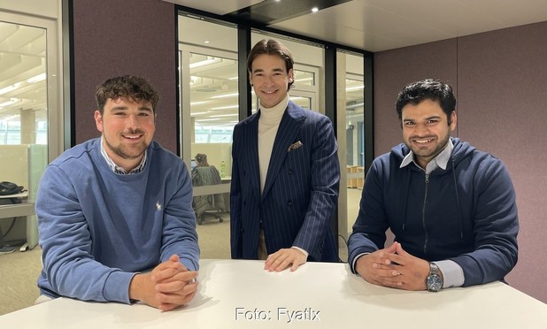 Im Bild die Gründer von Fyatlx einem Online-Marktplatz für Solarparks und Batteriespeicher-Projekte.