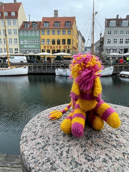 Knitted zebra plushie in Copenhagen Nyhavn