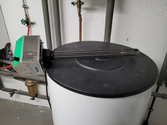 Ungedämmter Warmwasser Speicher BJ 2009

Heizstab AC elwa E mit 3,6 kW moduliert