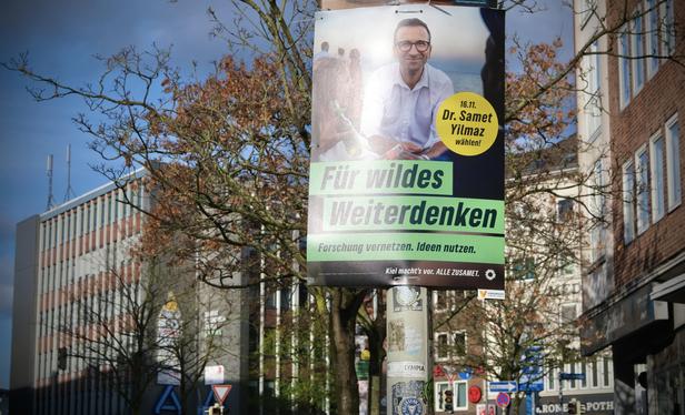 Foto eines Wahlplakates von Samet Yilmaz an der Kieler Bergstraße