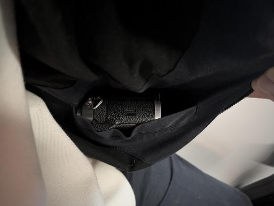 Foto von der XT3 in der Innentasche meiner Jacke