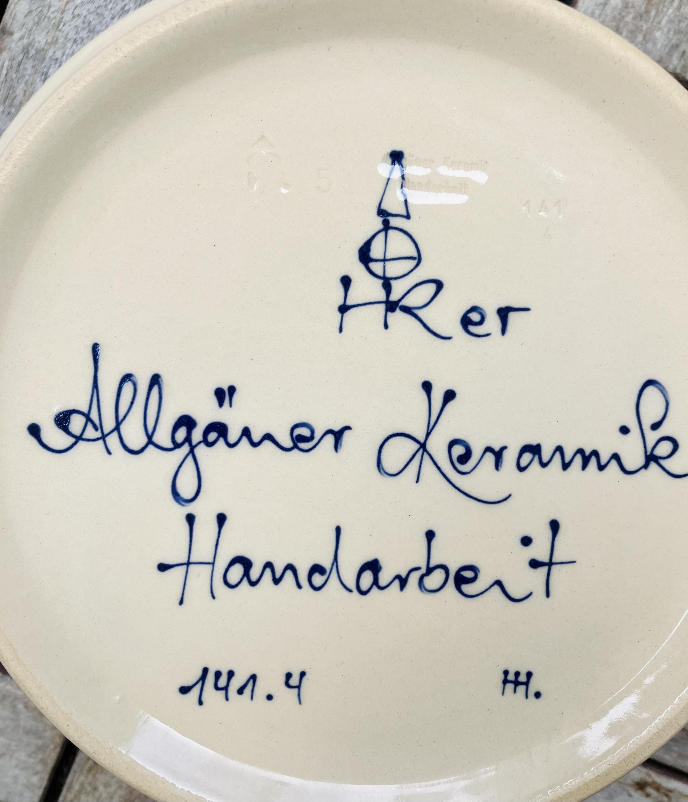 Boden der Schüssel: Allgäuer Keramik, handgemacht
